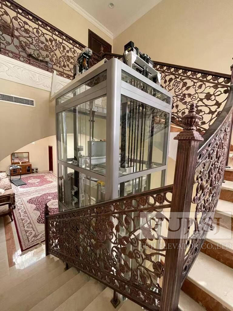 Dubai luxury villa elevator