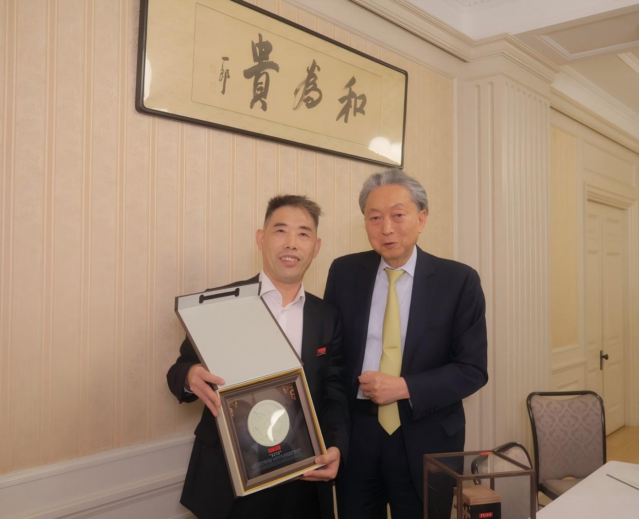 4a9ff06f-3b06-43e7-86f3-6c93fc8e9d2c(1)