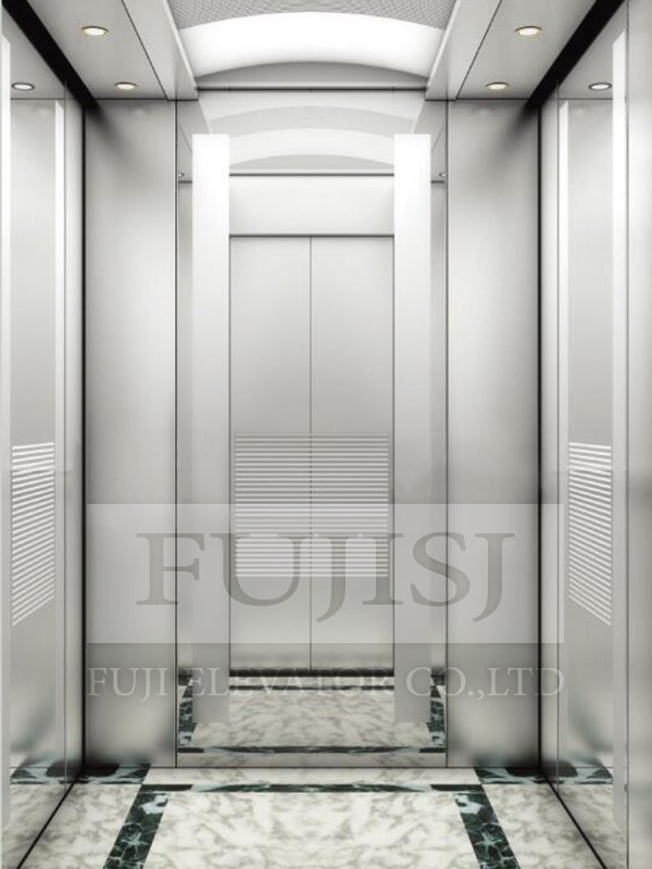 Роскошно оформленный лифт